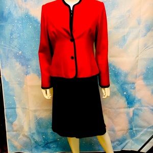 STRETCH PENCIL SKIRT SO VERSATILE WITH SIDE  SLIT.& ELASTIC TOP